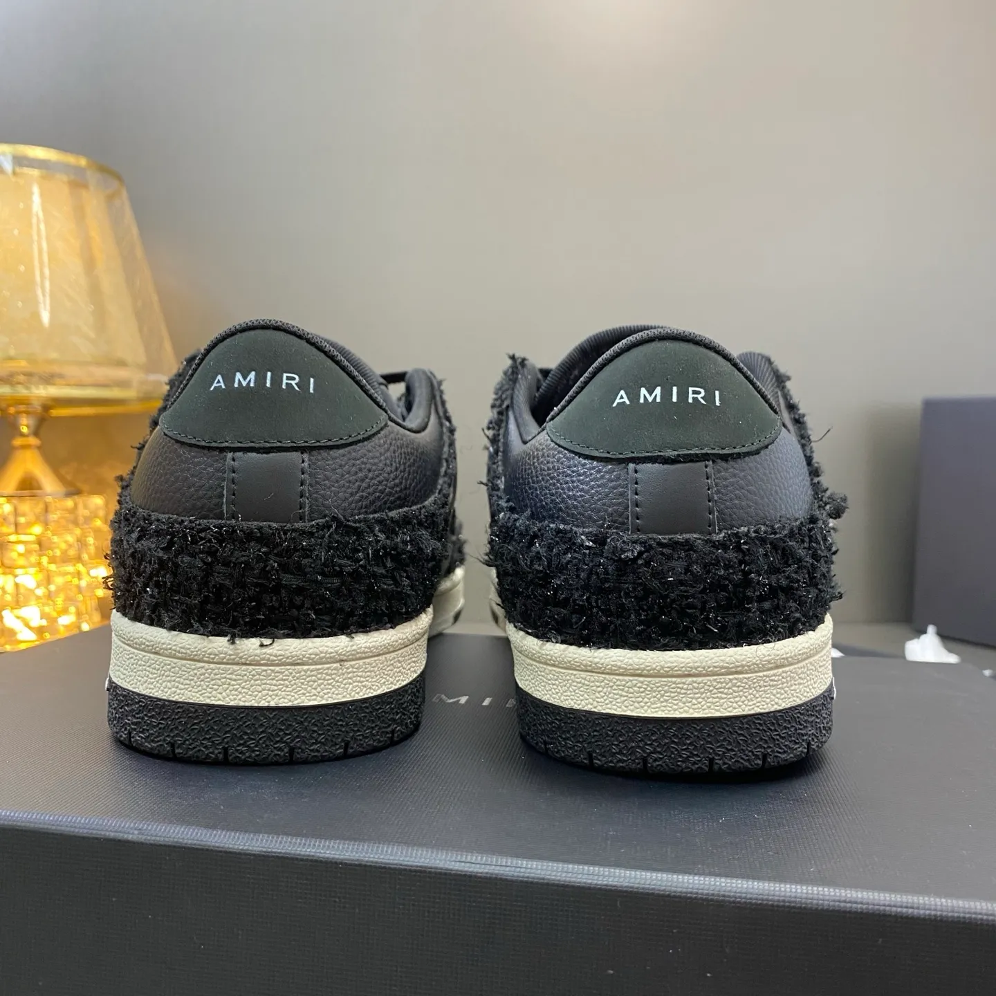 p580🐮🐮AMIRI Couple Style👑 The latest The Pacific Series Couple Style💀🦴Bone Stars Casual Sports Shoes Skateboard Shoes✔️ AMIRI's Pacific shoes are a sneaker that combines luxury and street style. Many celebrities and Internet celebrities have the same style. Its design and workmanship are very exquisite. Made of high-grade cow leather, soft to the touch and highly durable. 💎Fabrics: Original custom imported first-layer cowhide 💎Inner lining: Original customized breathable mesh 💎Foot: Original injection molded one-piece, comfortable, wear-resistant and not tiring for feet 💎Outsole: Original 1:1 molded three-color sole Original outsole 💎Sole thickness: 3CM 💎Size: Female 35-40 Male 39-46 💎Price; Top version 👑Special remarks Remark: (Female size 34 40 . Men's sizes 38 45 46 are customized and cannot be returned or exchanged. Please note when ordering! Thank you🤝🤝
